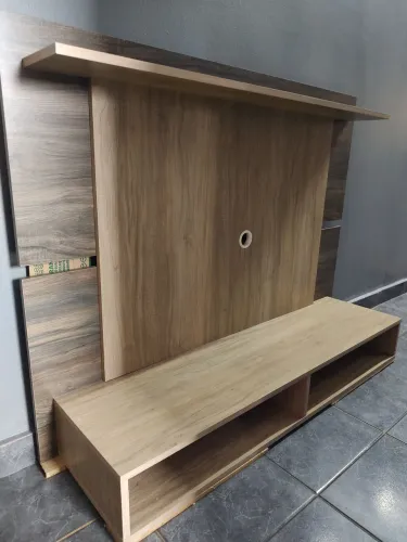 Painel de TVs com Nicho