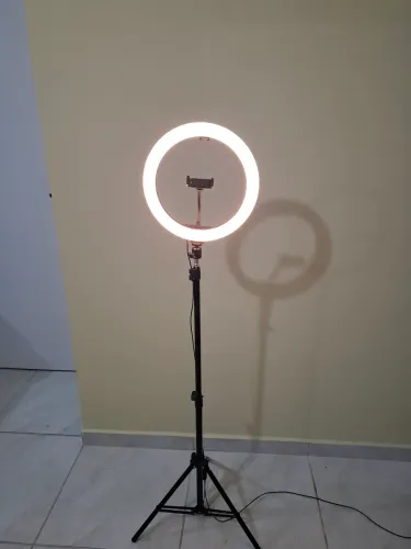Ring Ligth, semi nova controle de luminosidade, controle de altura, ótima!
