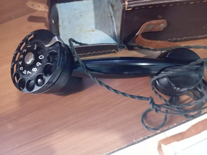 Telefone : Ericsson LM