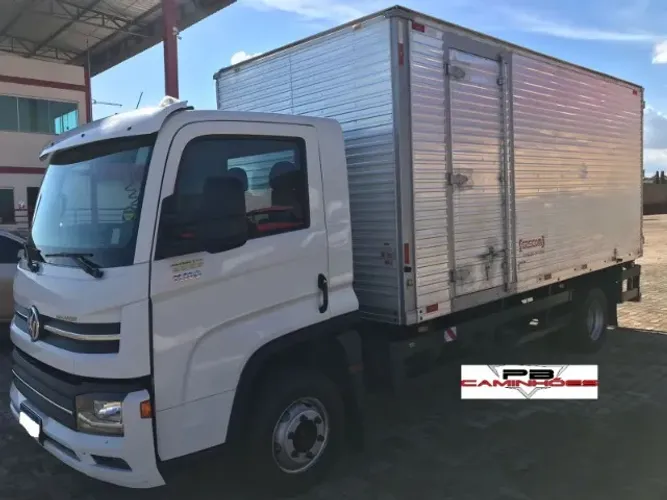 VOLKSWAGEN 11.180 DELIVERY PRIME COM BAÚ.