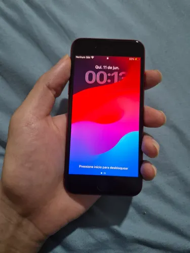 Iphone se 3ª Geração vermelho