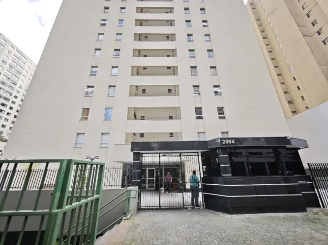 Apartamento com 3 quartos para alugar por R$ 4000.00, 103.77 m2 - BIGORRILHO - CURITIBA/PR