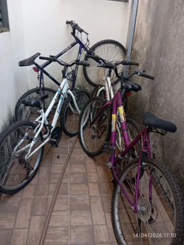 São 4 bike...duas aro 24 e duas aro 26, as condições são que precisa dar uma geral em toda