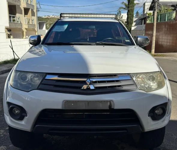 Mitsubishi L200 Triton HPE 3.2 CD TB Int.diesel AUT 2015