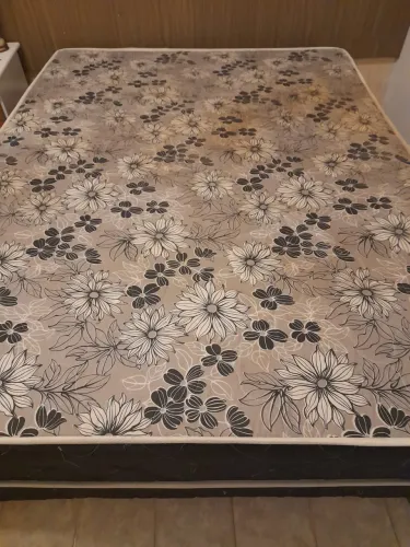 Vendo cama de casal