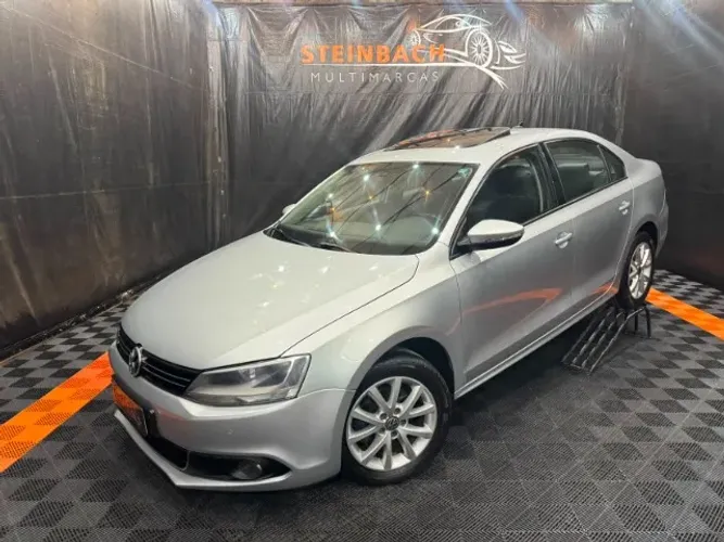 Volkswagen Jetta Comfortline 2.0 T.flex 8V 4P Tipt. 2014