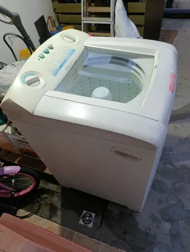 Máquina de lavar Eletrolux 10 kg