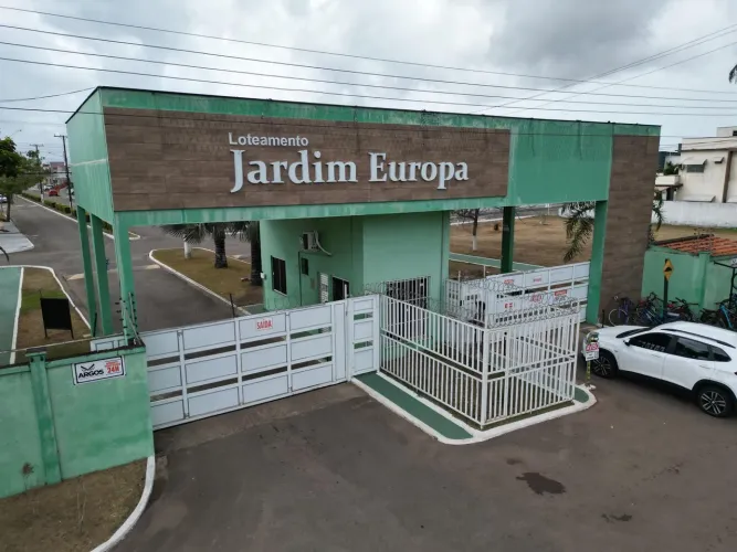 Residencial Jardim Europa. Lote medindo 11x25 à venda.