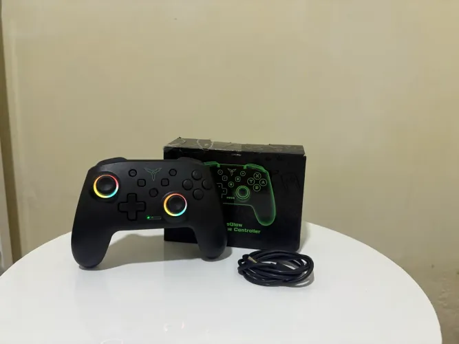 MACROGLOW WIRELESS GAME CONTROLLER