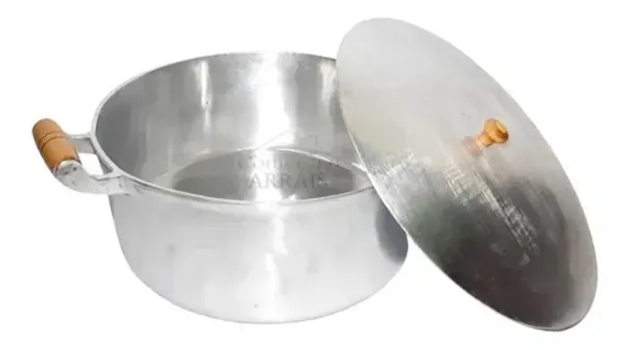 Panela de alumínio batido número 40 