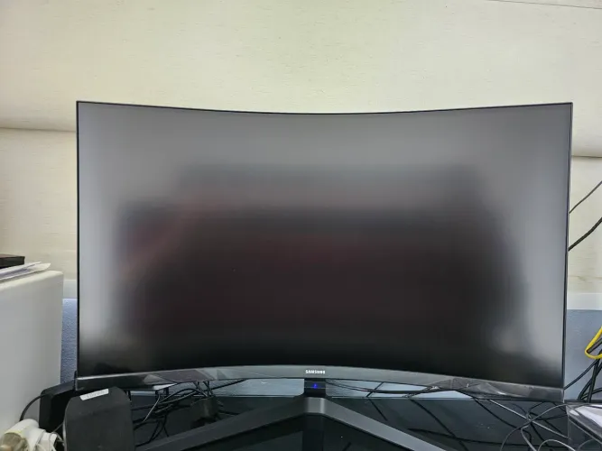 Monitor 32" 165hz curvo Samsung Odyssey G5 com nota e garantia 