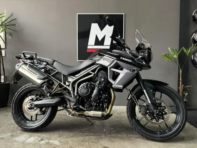 TRIUMPH TIGER 800 XR 2018 1.500km - Único dono - Estado de NOVA - Revisada