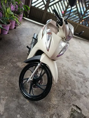 Moto biz Branca ex125 flex