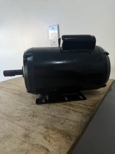 Motor elétrico WEG Monofásico 3 cv
