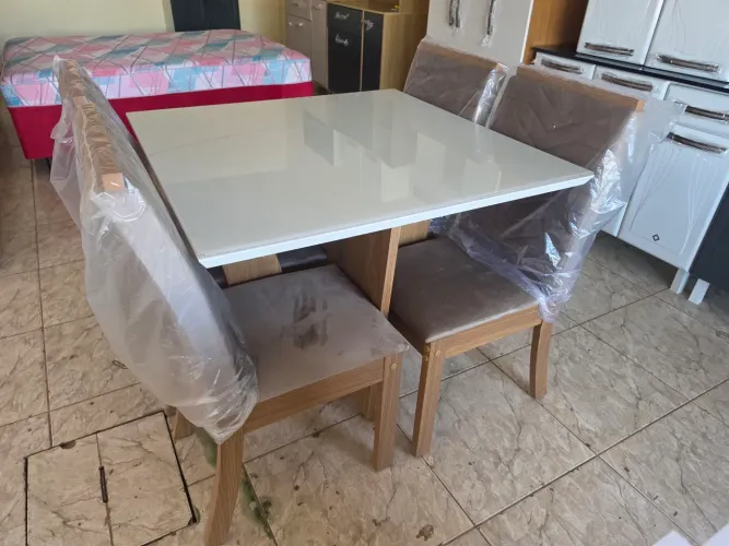 Mesa de jantar mdf vidro nova