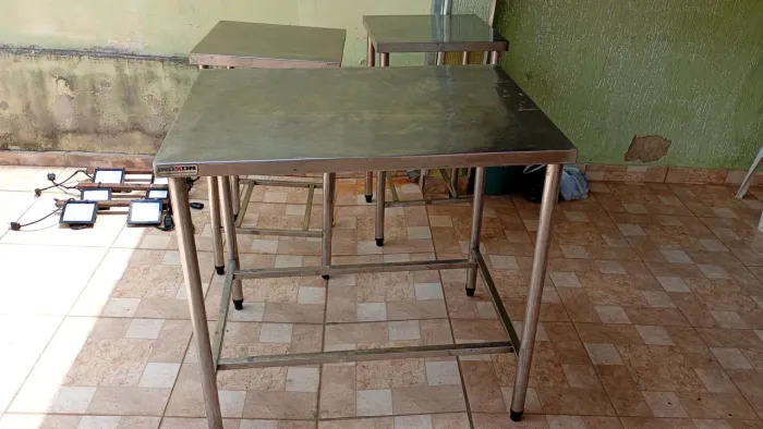 Mesa inox pé regulável