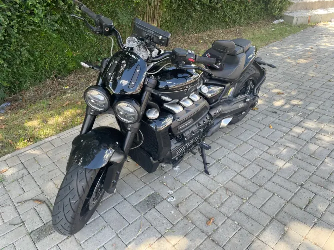 Triumph Rocket 3 R