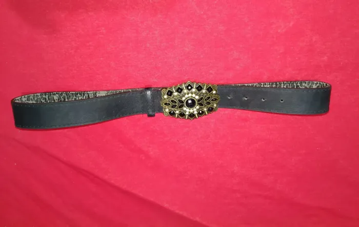 Cinto de Fivela com Pedrarias e Strass Feminino 