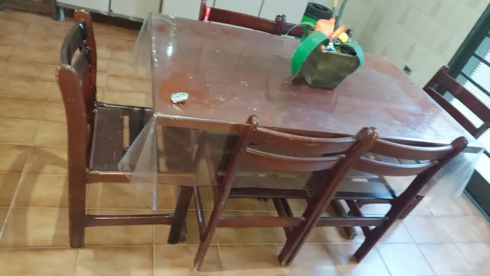 Mesa/Cadeira de madeira