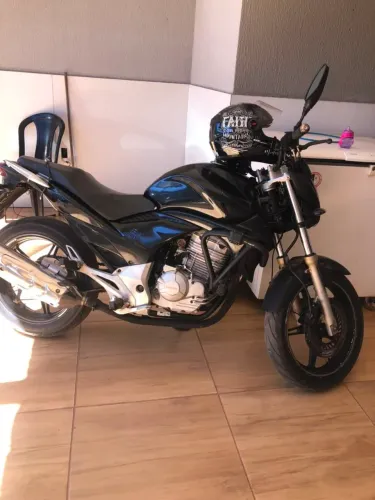 Cb 300