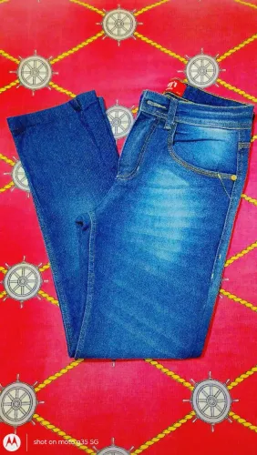 Calça jeans skinny, marca Bunny's, tamanho 38, novo.