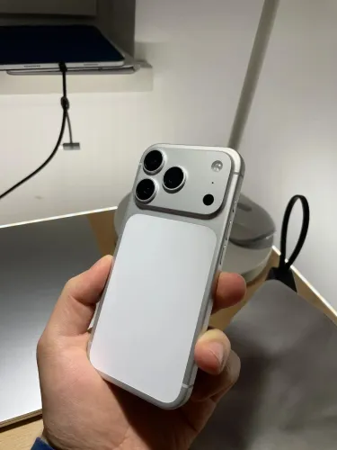 Xr na carcaça do 17 pro