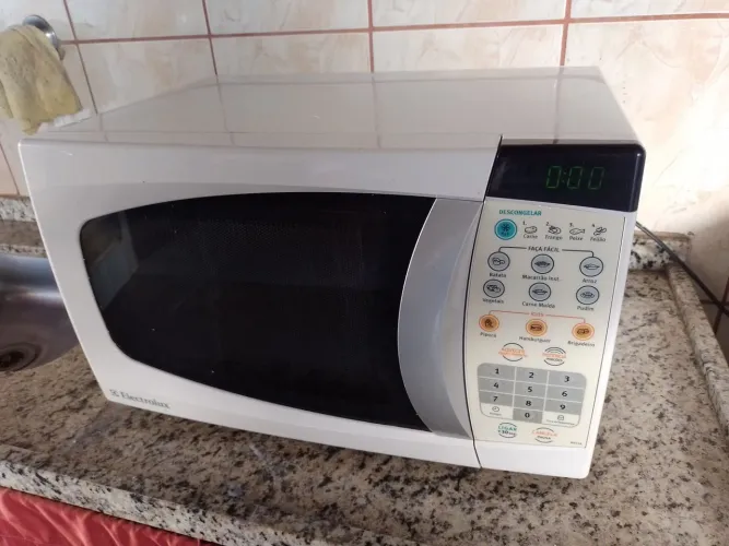 Microondas Eletrolux 19 litros top ( pix-visa)
