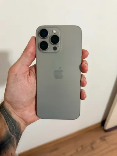 iPhone 15 Pro Max