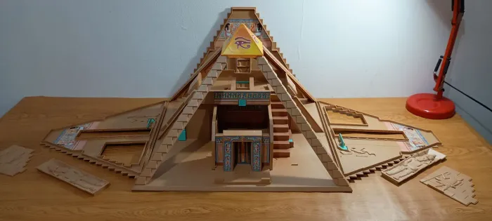 Pirâmide Playmobil