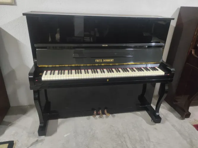 Piano seminovo impecável, nacional ou importado escolha