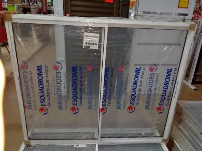 Oferta janela aluminio branca com vidro excelente qualidade 1x1 a vista R$179,90