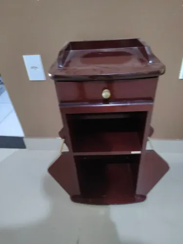 Mesa de abaju
