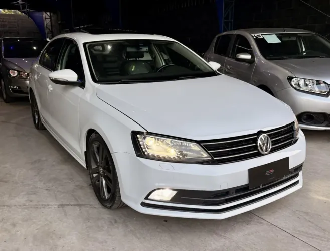 Volkswagen Jetta Highline 2.0 TSI 16V 4P Tiptronic 2015