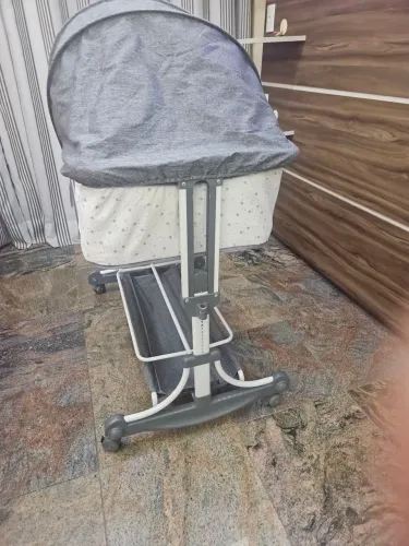 VENDO BERÇO PARA BEBÊS. SUPER NOVO!