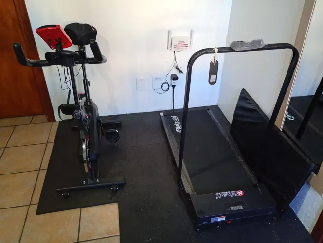 Esteira e Bicicleta Ergométrica