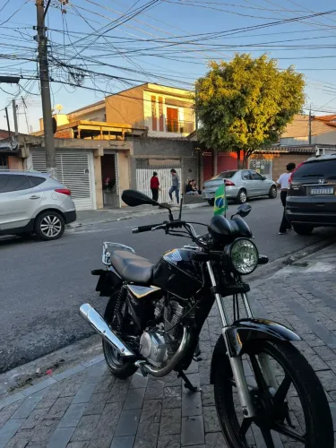 Vendo Titan 150 ES perfeita para o dia a dia