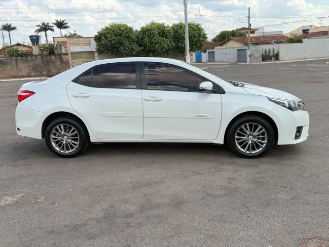 Toyota Corolla XEI 2.0 Flex 16V Aut. 2017
