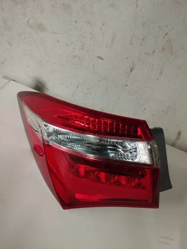 Lanterna Corolla com led lado esquerdo 