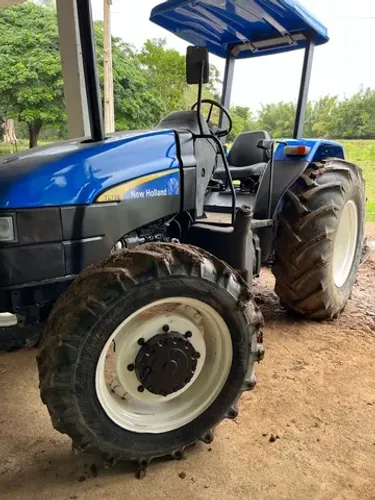 Trator Agrícola New Holland TL75 