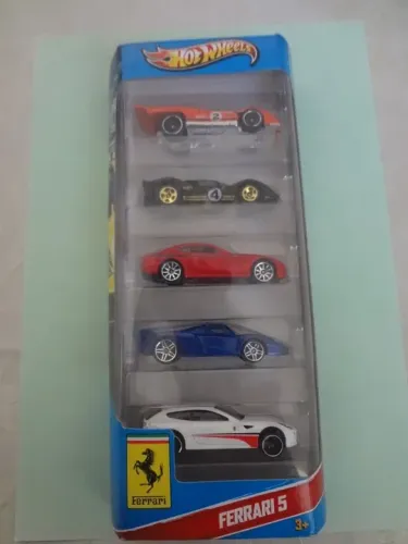Miniaturas de Ferrari Hot Wheels em Pack - 17jcd