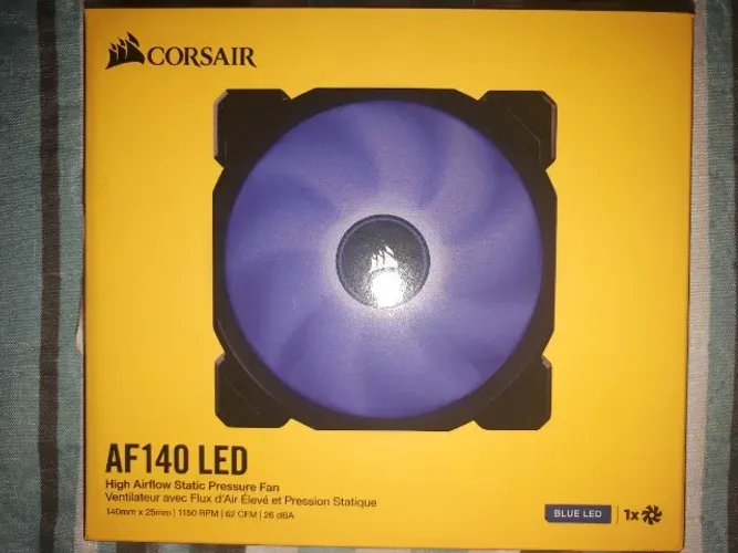 Ventoinha Corsair AF140 LED Azul e AF120 LED Branco