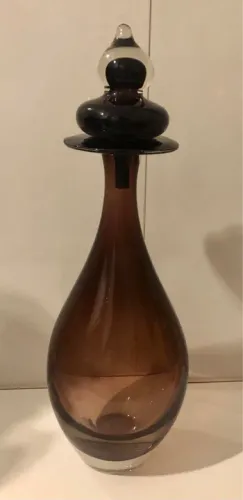 Garrafa roxo escuro de cristal estilo murano