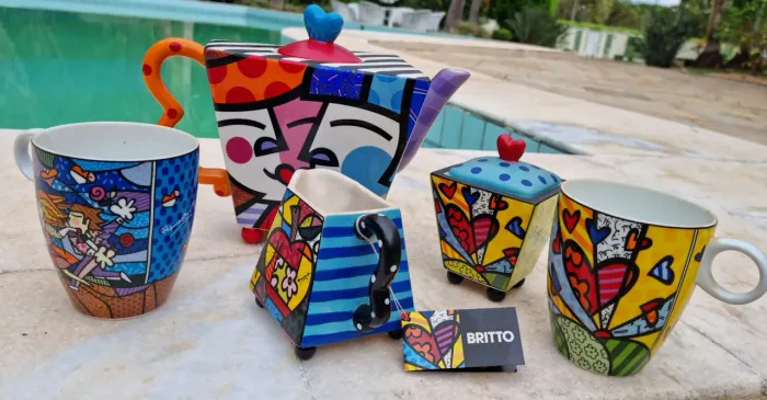 Conjunto de Café do Romero Britto, UNICAS PEÇAS EM TODO BRASIL!!
