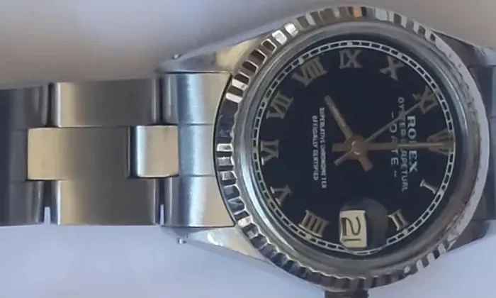 Relógio marca Rolex modelo osyter lerd feminino aço e ouro