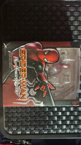 SiperMan longe de casa action figure