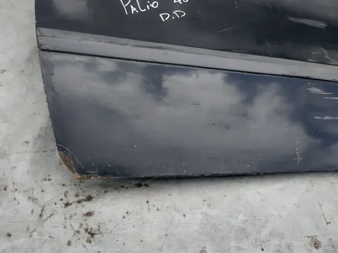 Porta dianteira direita Fiat/palio 98 2p