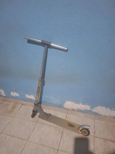 Patinete de alumínio - ótimo estado
