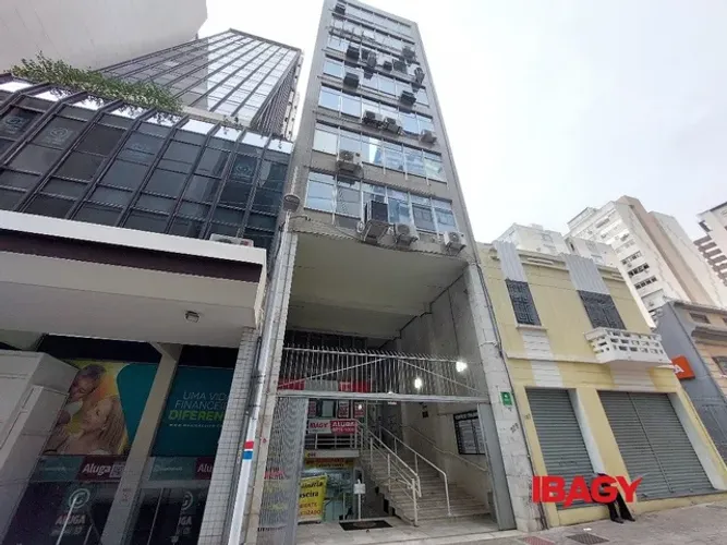 Oportunidade! Salas/Conjuntos em Centro - Florianópolis