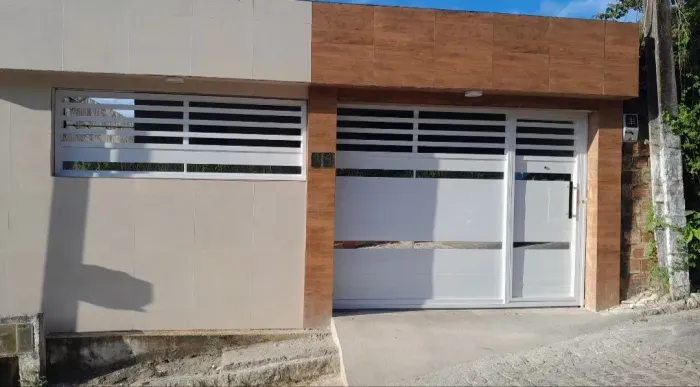 Portões de alumínio e vidro em geral