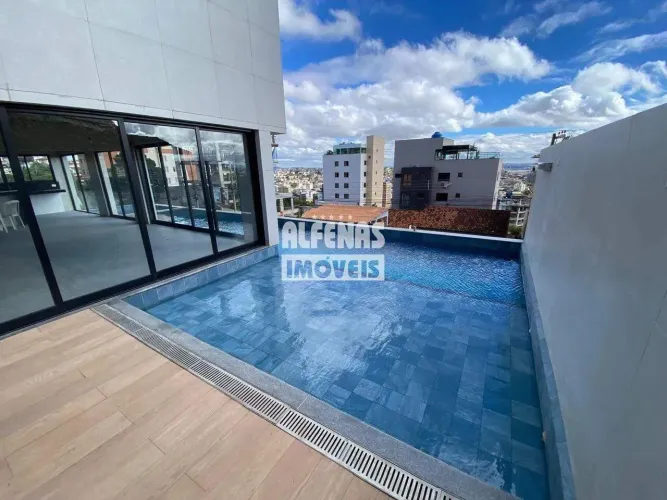 Área privativa à venda 3 quartos no Bairro Barreiro